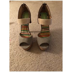 2 Lips Too Platform Heels (Final Price)